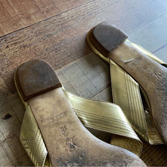 Louis Vuitton Gold Sandals 38 - Picture 6 of 8